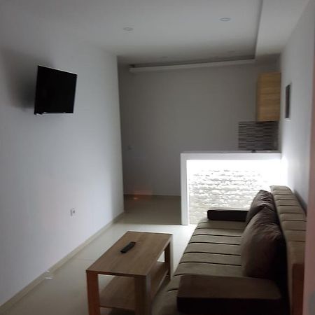 Avdiu Apartment Ülgün Dış mekan fotoğraf
